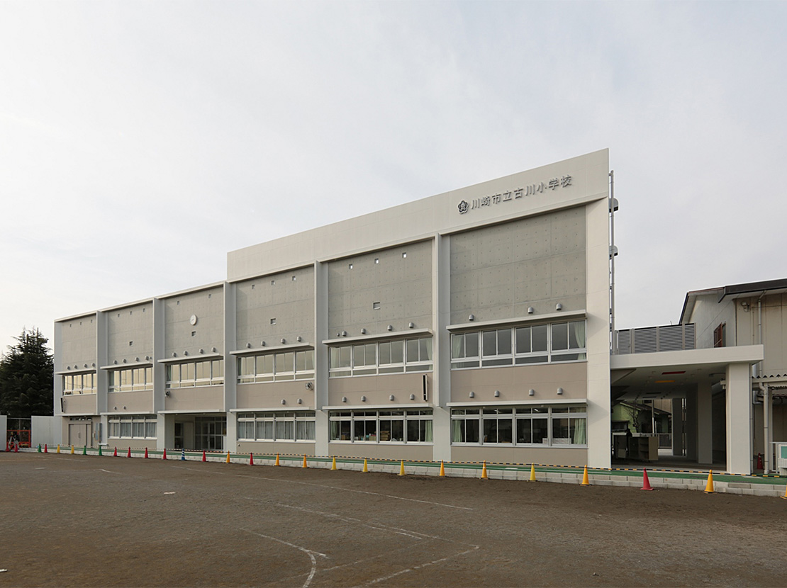 井田小学校校舎